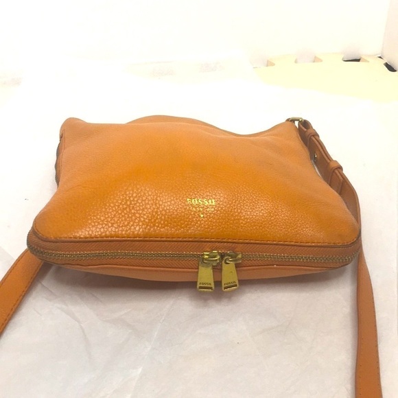 Fossil Preston Leather crossbody In orange - Picture 8 of 14